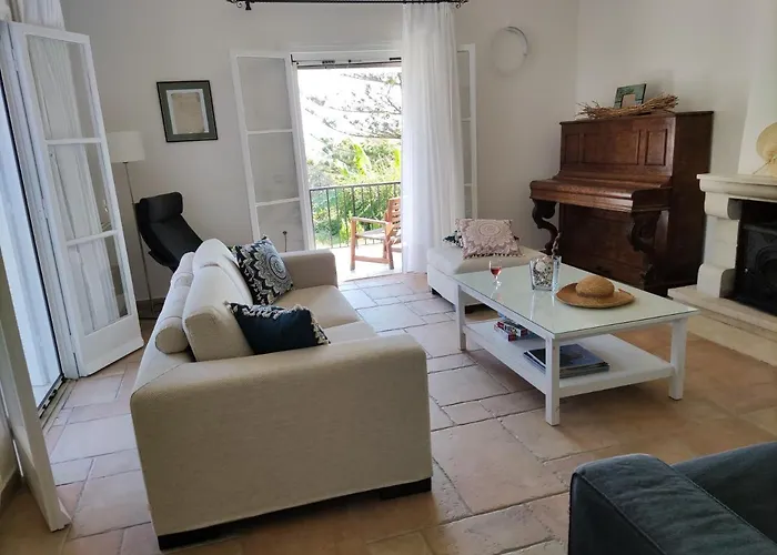 Olive Hill House Дом отдыха *