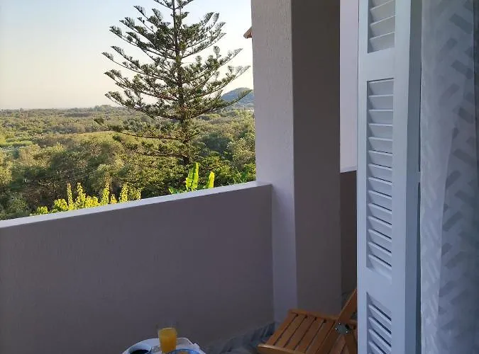 Olive Hill House Ferienhaus Vragkaniotika