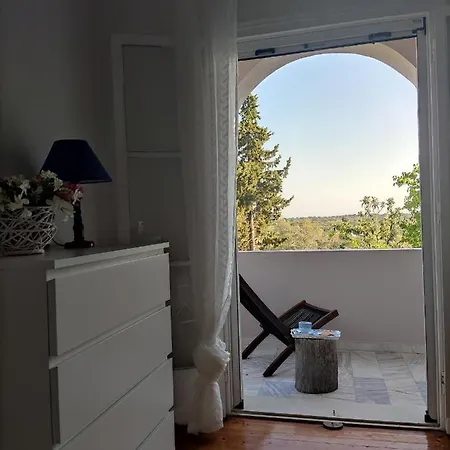 Olive Hill House * Vragkaniotika